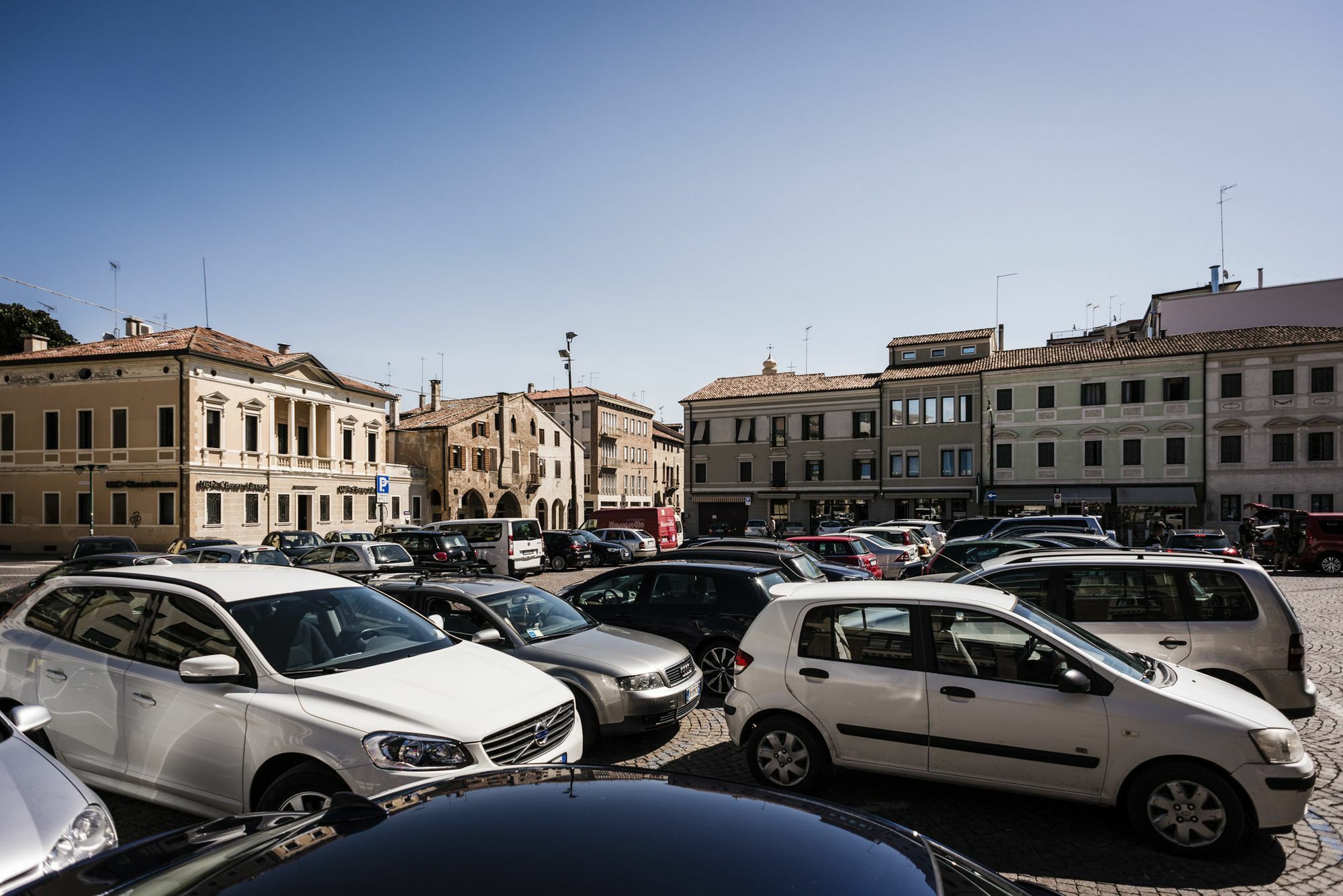 Myplace Via Castelmenardo Apartment Treviso Bagian luar foto